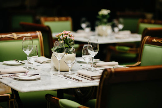 Restaurant Table Decor: A Simple Guide