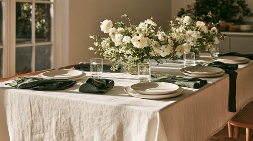 How to Match Tablecloths, Napkins, and Centerpieces