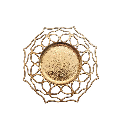 Elegant Design of Gold Hollow Flower Charger Plates Elegant Design of Gold Hollow Flower Charger Plates