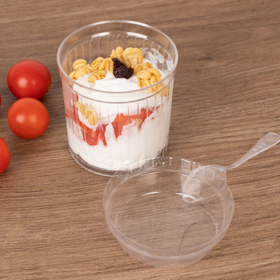 Beautiful Clear Ribbed Plastic Fruit Cups for Elegant Dessert Presentation Beautiful Clear Ribbed Plastic Fruit Cups for Elegant Dessert Presentation