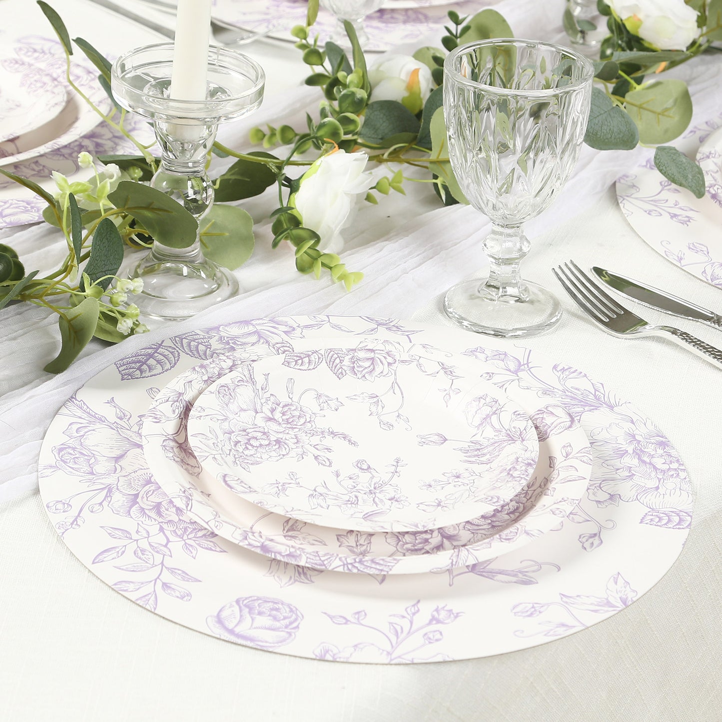 25 Pack 9" French Toile Paper Party Plates, Matte Lavender and White Round Disposable Dinner Plates