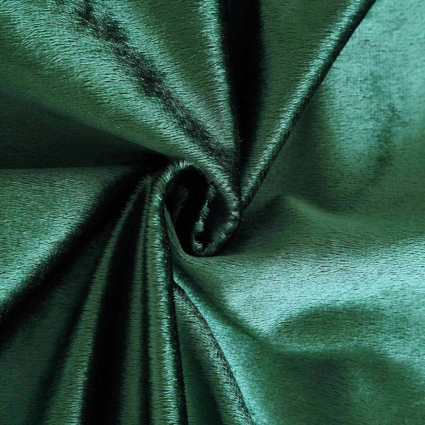 72"x72" hunter emerald green premium soft velvet table overlay.