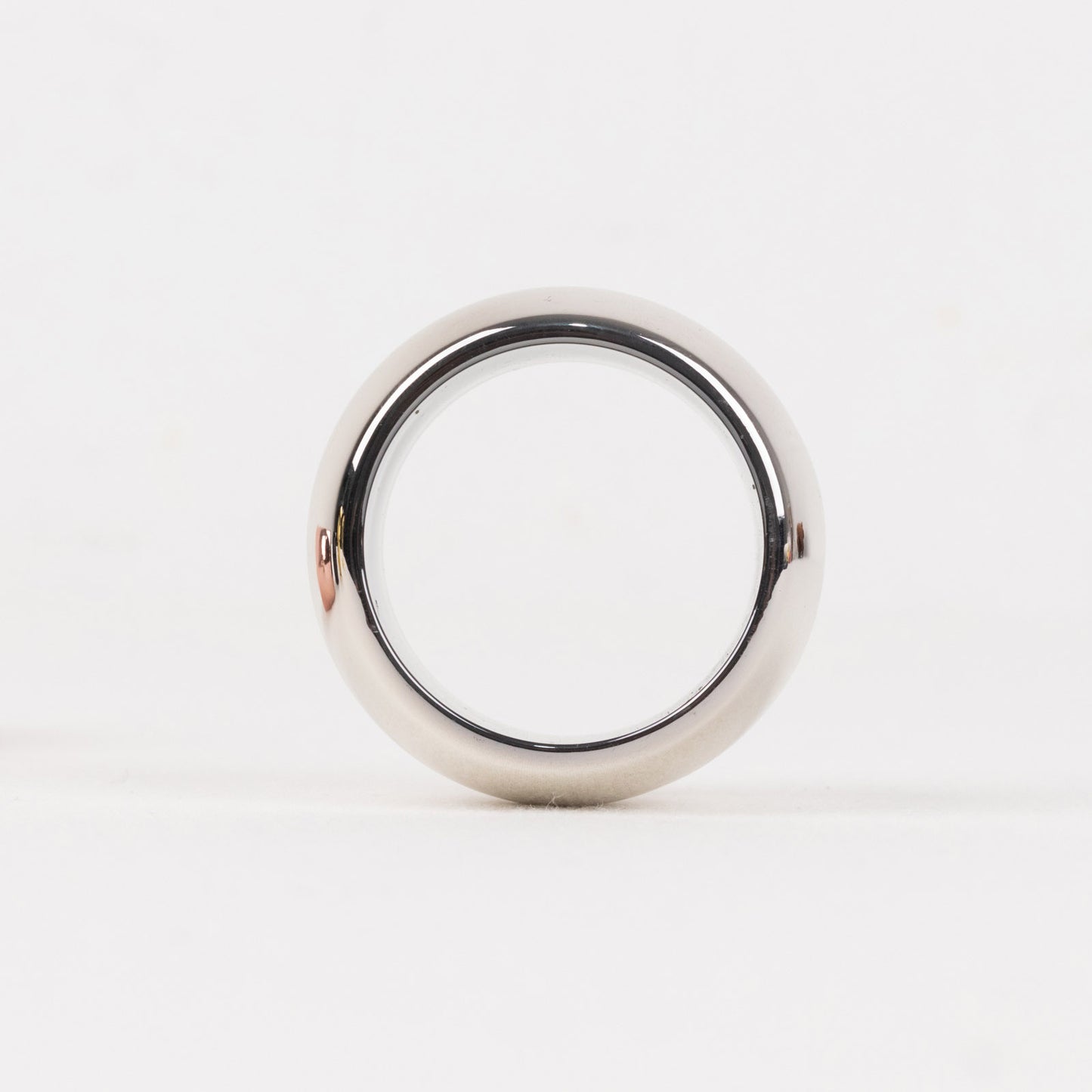 Set Of 4 Silver Colored Acrylic Napkin Rings