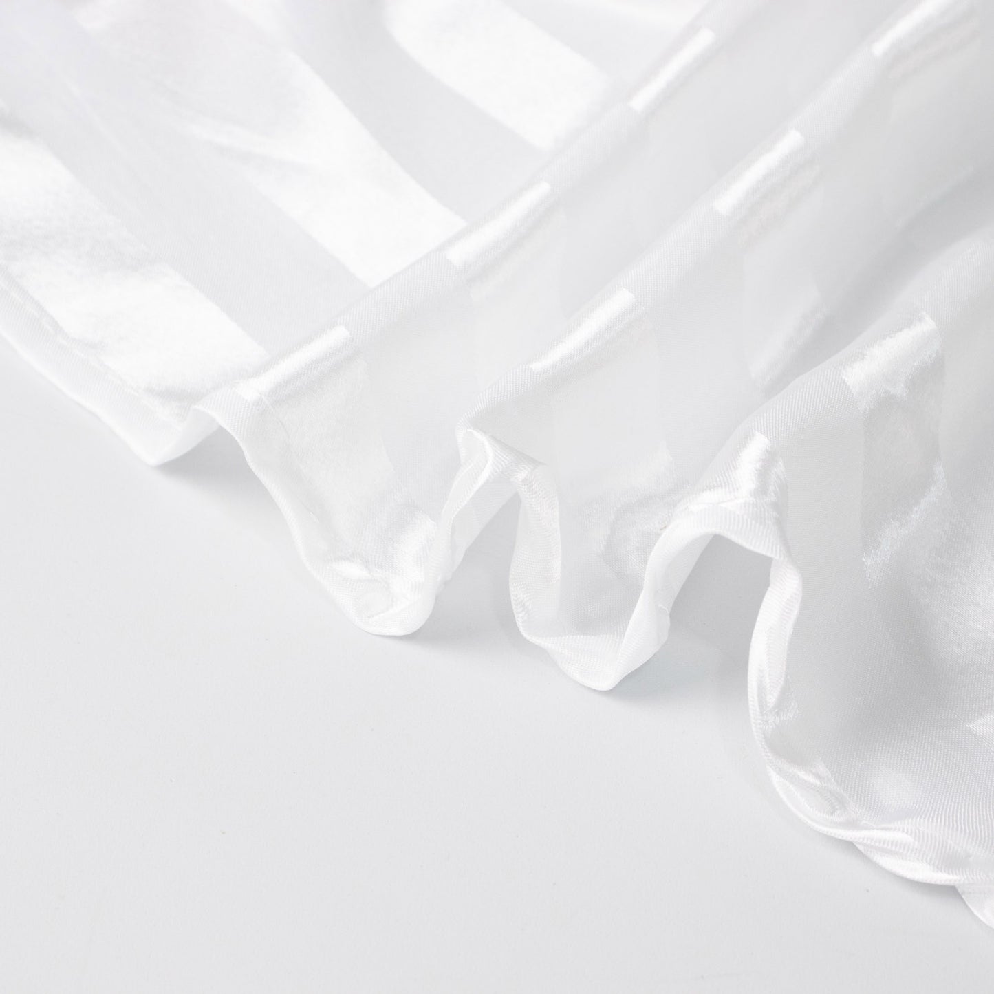 White satin stripe seamless round tablecloth