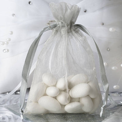 Elegant Presentation with Silver Organza Bags Elegant Presentation with Silver Organza Bags
