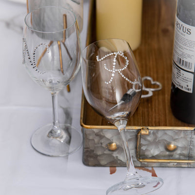 Versatile Decor for Any Theme Versatile Decor for Any Theme