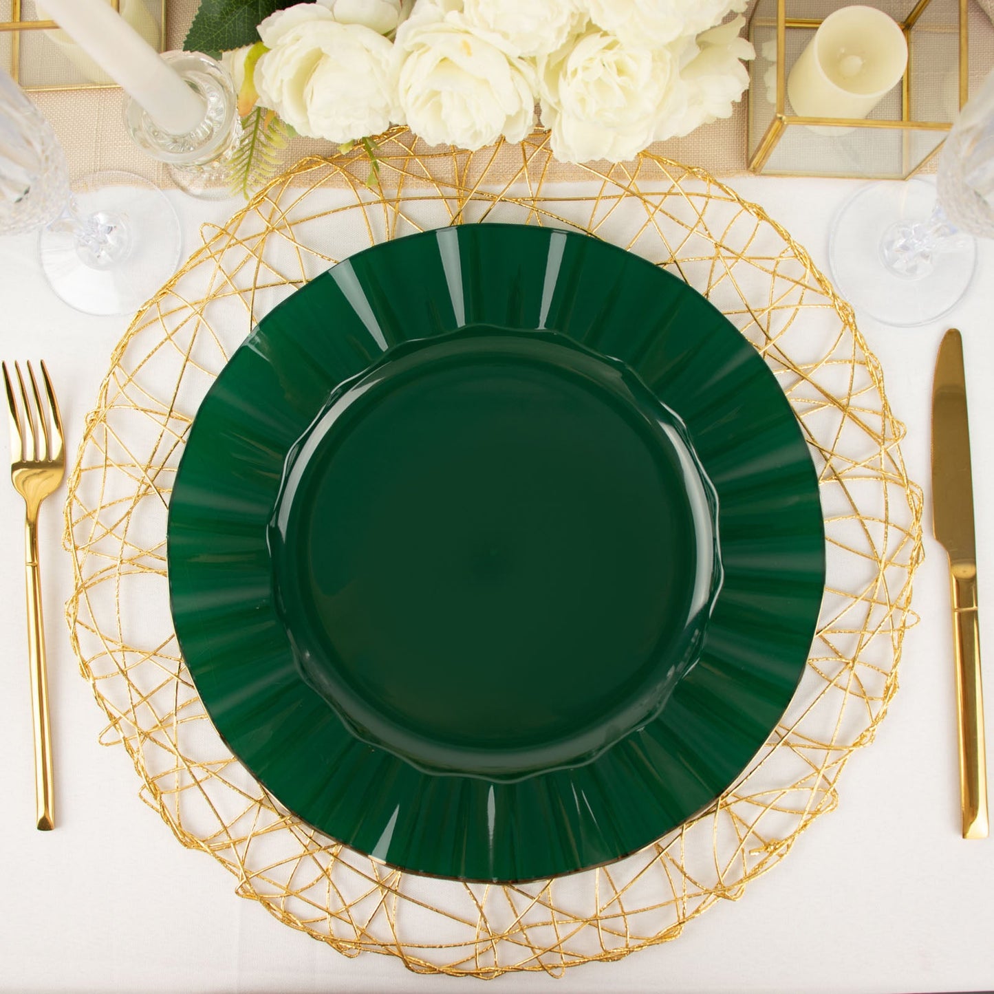 11 Inch Size Hunter Emerald Green Plastic Plates With Gold Ruffled Rim Dinner Plates