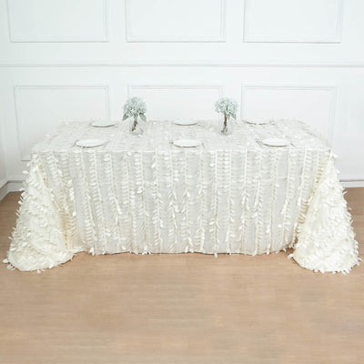 Natural Elegance of the Ivory Tablecloth Natural Elegance of the Ivory Tablecloth