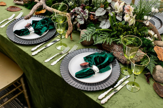 How To Choose the Right Tablecloth Color