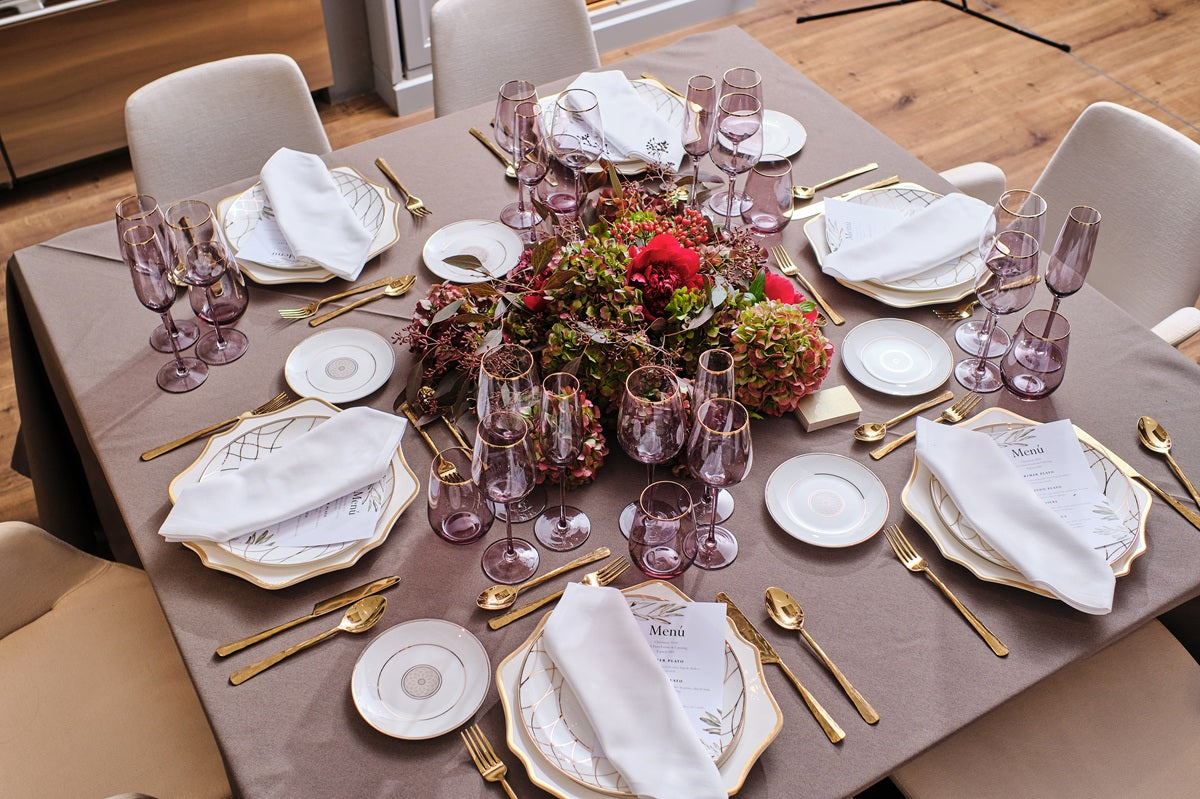 How To Decorate a Party Table in 10 Easy Steps