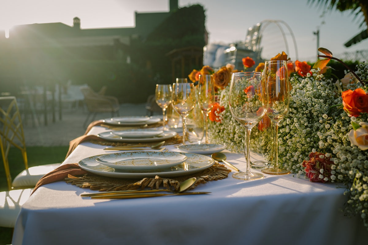 How To Choose a Tablecloth Size? A Simple Guide