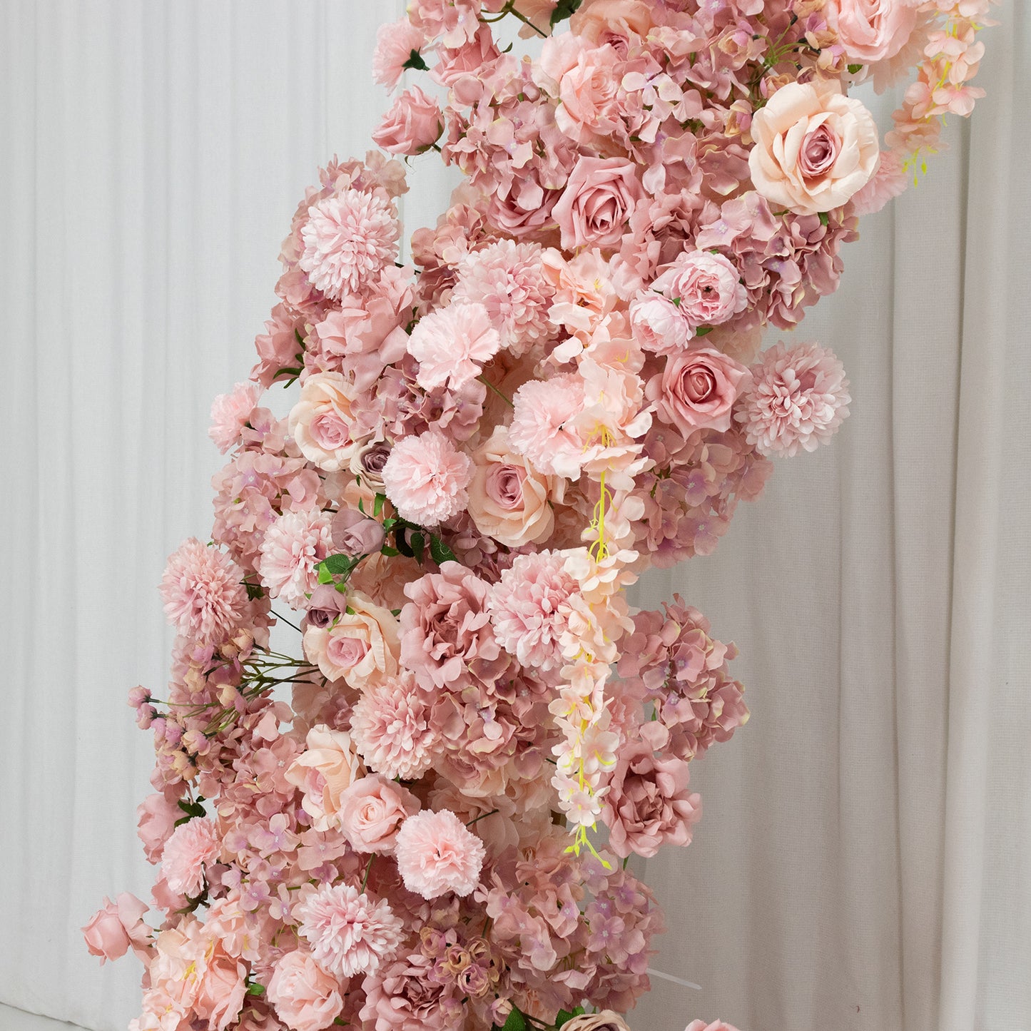 Dusty rose floral backdrop for a wedding arch with roses and hydrangeas. #whtbkgd