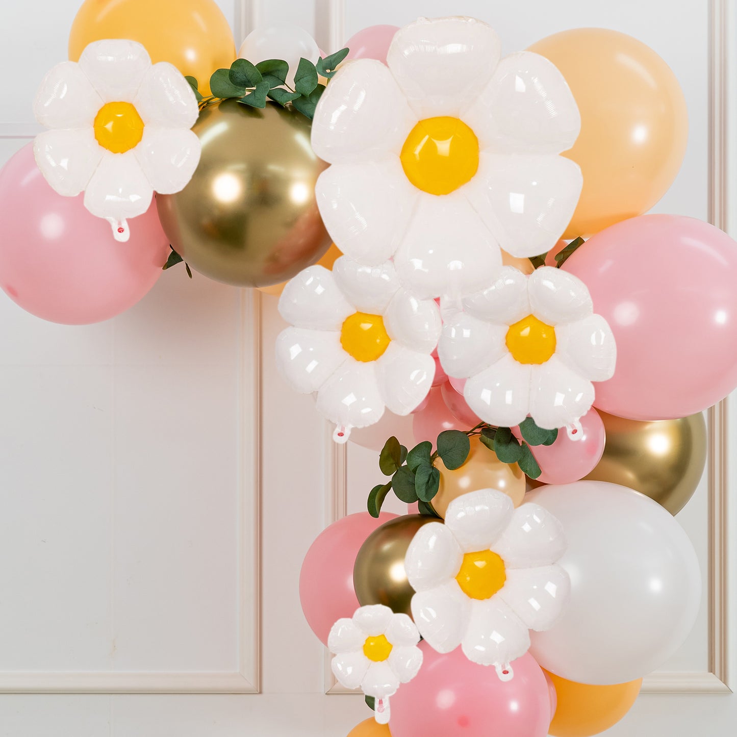 Set of 10 white daisy foil balloons with assorted pastel decorations.