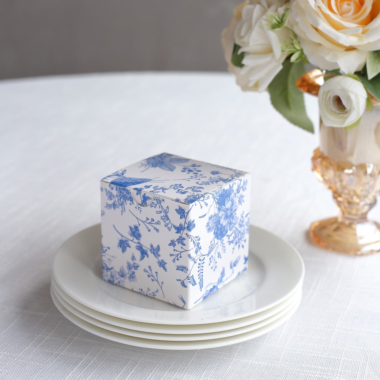 25 Pack White Blue Paper Favor Boxes in French Toile Pattern, Cardstock Party Shower Candy Gift Boxes - 3"x3"x3"