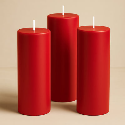 D&eacute;cor styling ideas with red pillar candles