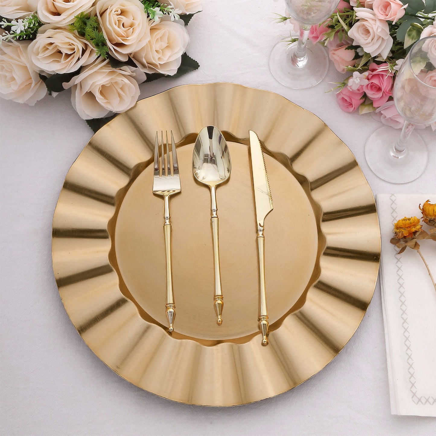 6 Pack 13" Round Gold Acrylic Plastic Dinner Plate Chargers With Wavy Scalloped Rim