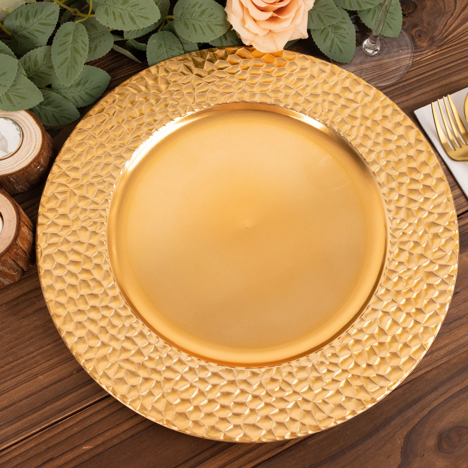Metallic gold acrylic dinner serving plates with hammered rim.