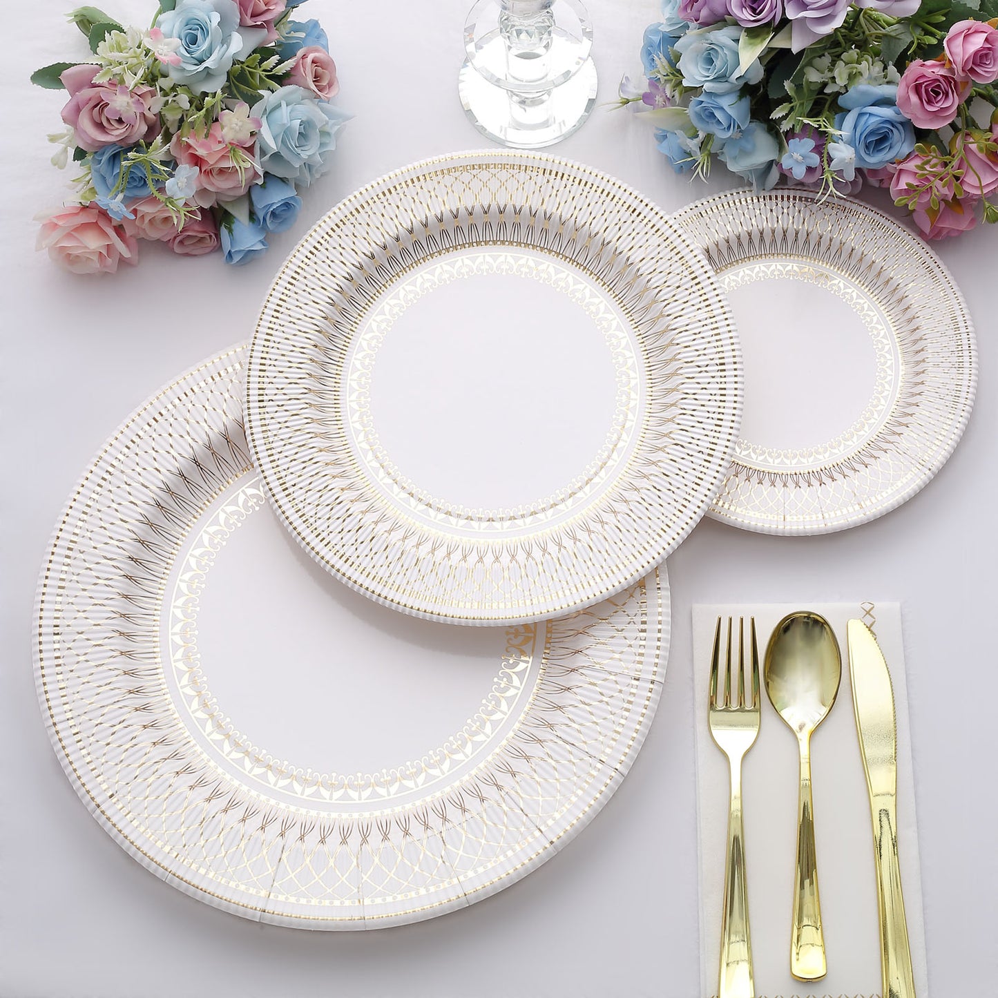 25 Pack | 13" Gold / White Vintage Style Paper Charger Plates, Heavy Duty Disposable Serving Plates - 350GSM