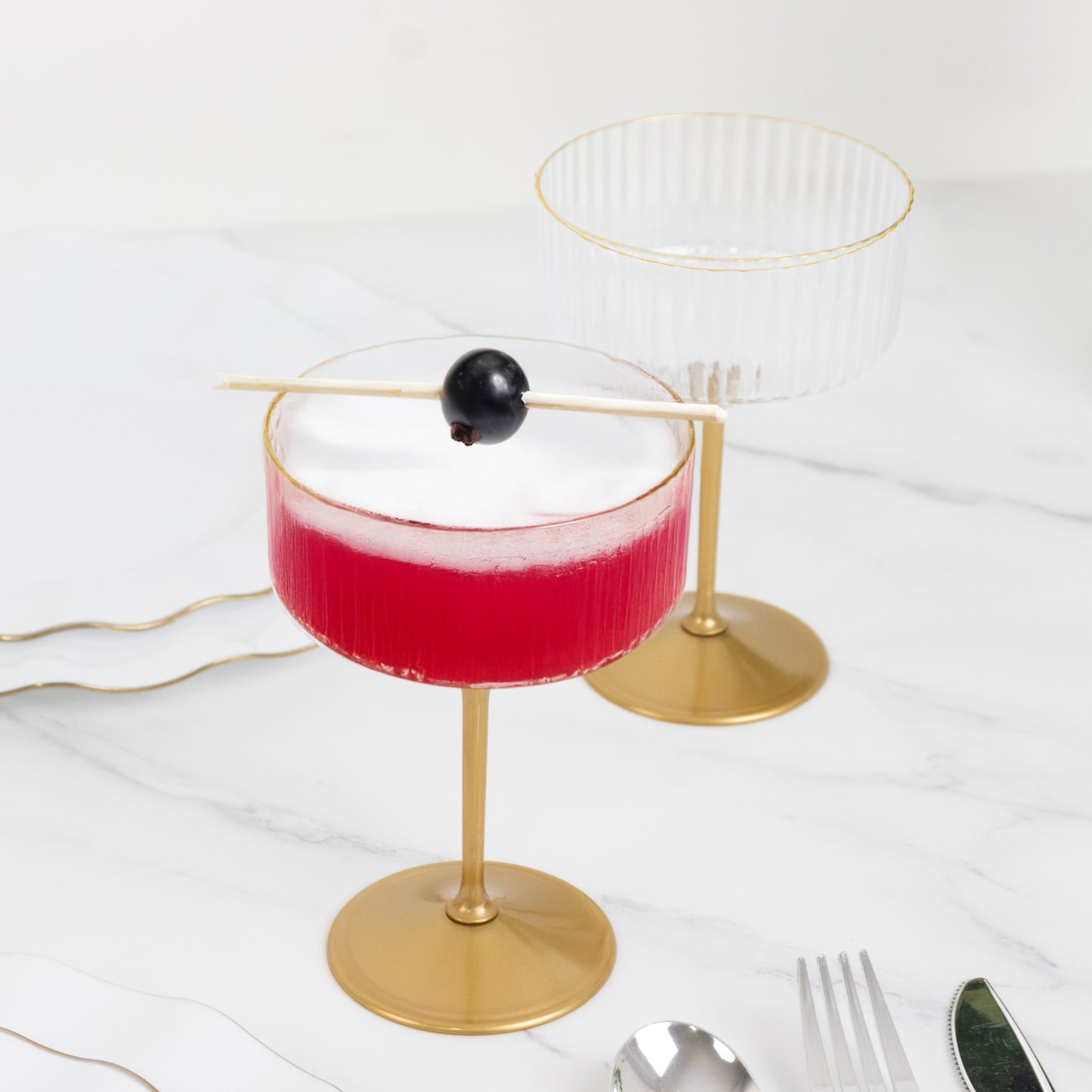 24-Pack Plastic Cocktail Glasses – 10oz Clear Ribbed Premium Disposable Coupe Champagne Cups with Gold Detachable Stem & Base – Party & Event Drinkware