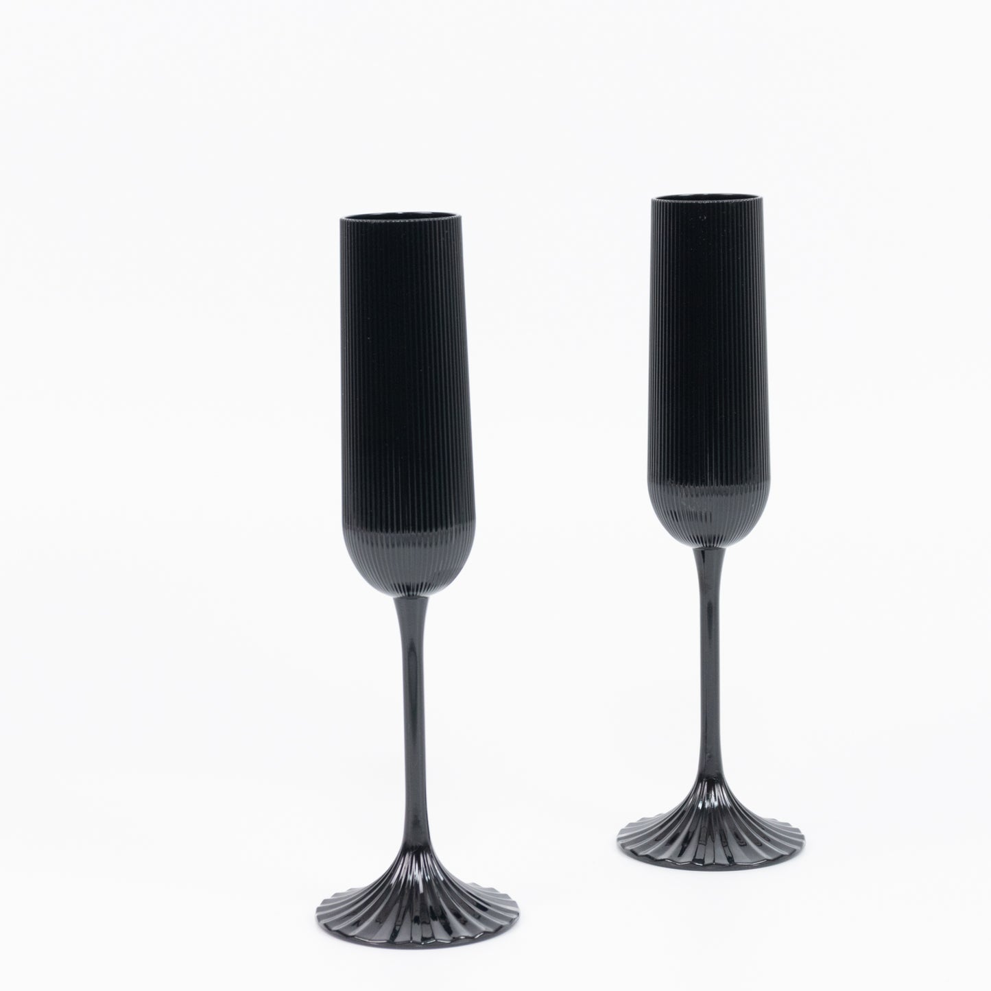 12 Pack 4oz Vintage Ribbed Champagne Flutes Black – Disposable Plastic Toasting Glasses