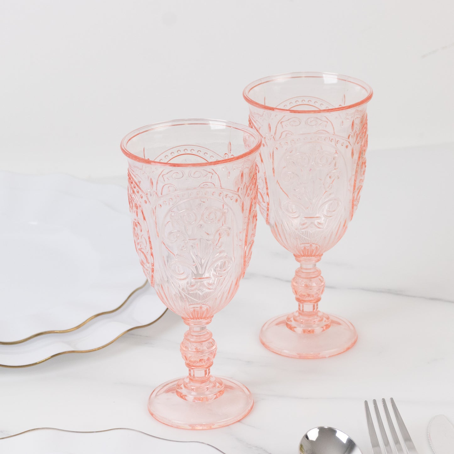24-Pack Plastic Wine Glasses 10oz – Transparent Blush Vintage Goblets with Retro Embossed Design, Elegant Drinkware - 7" Tall