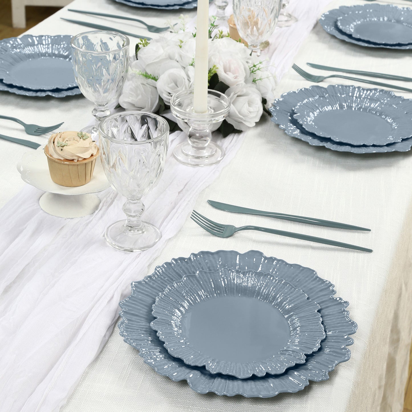 20-Pack 7" Plastic Dessert Plates – Dusty Blue Reef Design Appetizer Salad Party Plates – Elegant Disposable Tableware