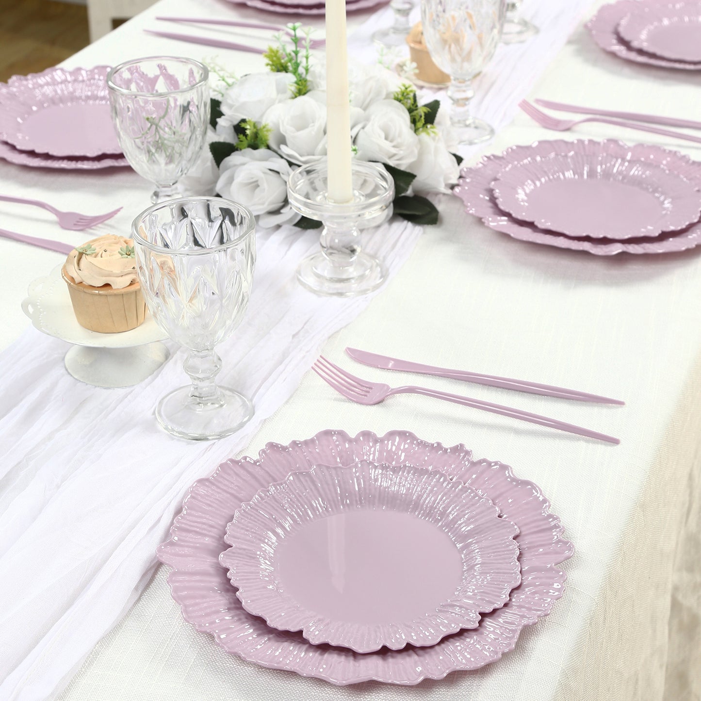 20-Pack 7" Plastic Dessert Plates – Lavender Lilac Reef Design Appetizer Salad Party Plates – Elegant Disposable Tableware