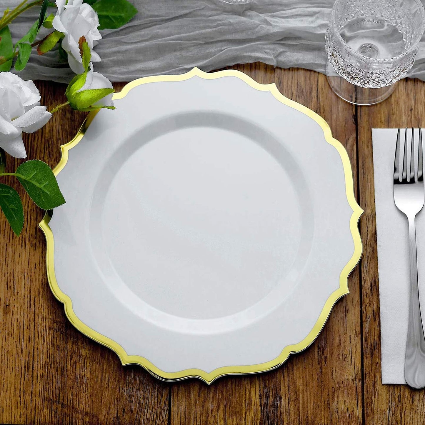 10 Pack | 10" White Plastic Dinner Plates Disposable Tableware Round With Gold Scalloped Rim