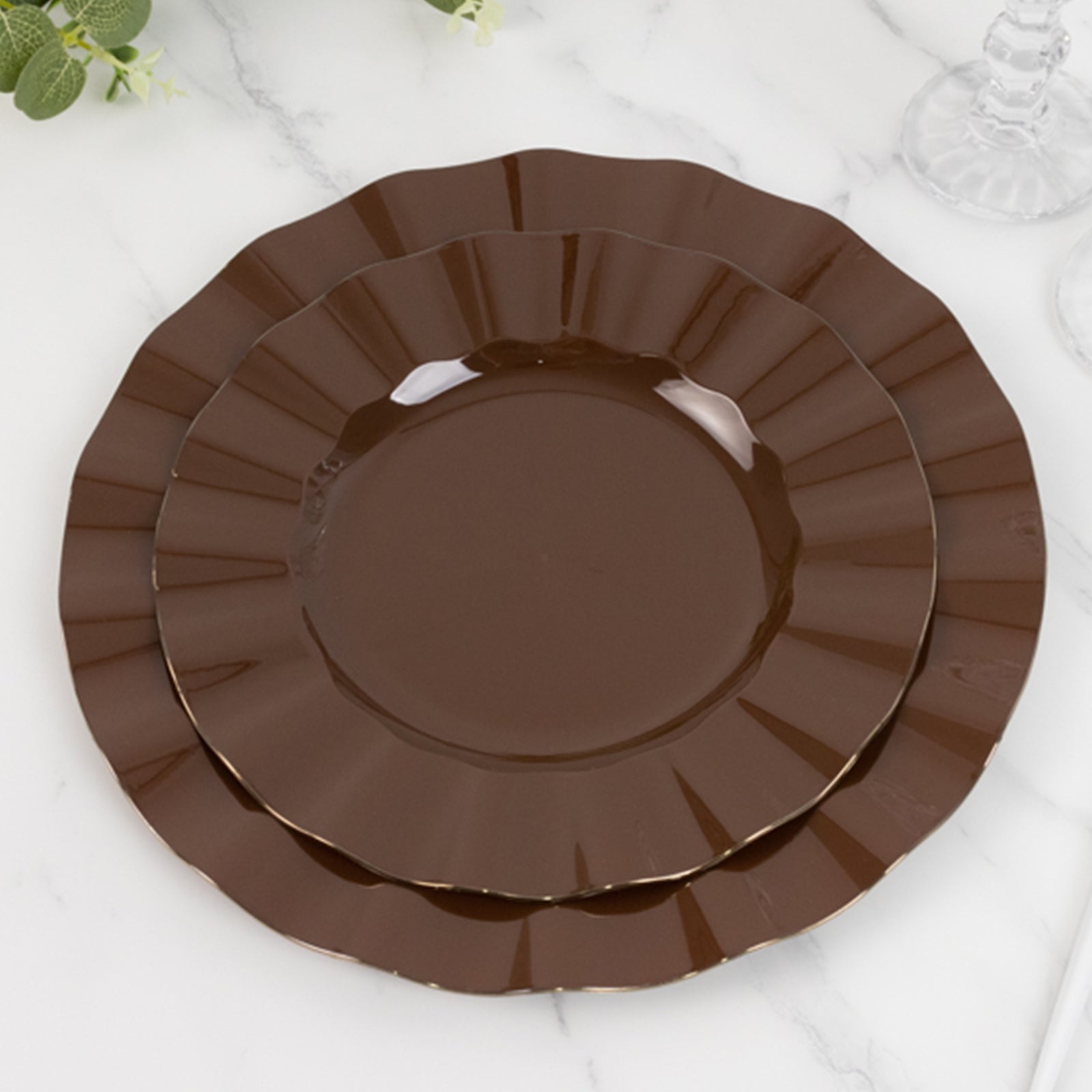 Cinnamon brown heavy duty disposable dinner plates with gold rim.