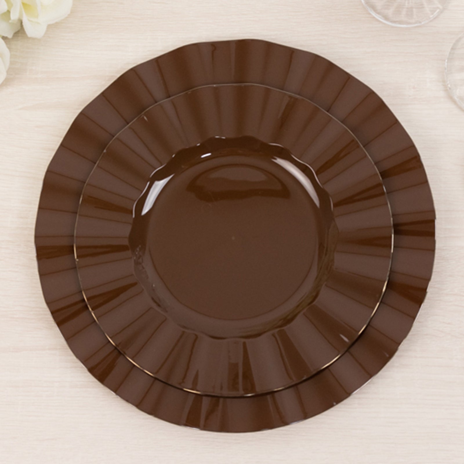 Cinnamon brown heavy-duty disposable dinner plates with gold rim.