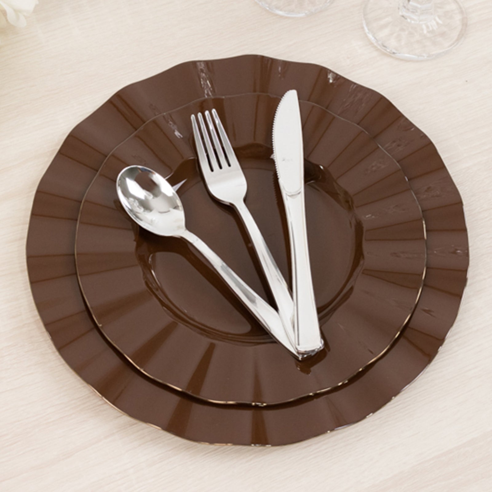 Cinnamon brown heavy-duty disposable dinner plates with gold rim.