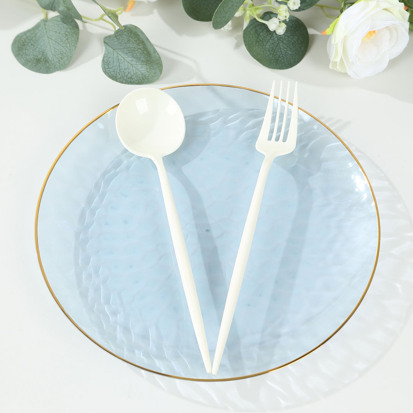 10 Pack Transparent Dusty Blue Hammered Plastic Party Plates With Gold Rim,  9" Round Disposable Dinner Plates