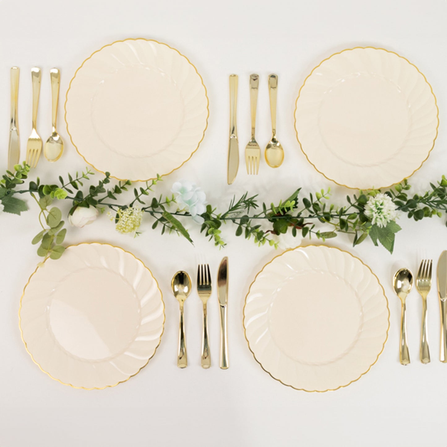 10 Pack | 10" Ivory / Gold Flair Rim Plastic Dinner Plates, Round Disposable Party Plates
