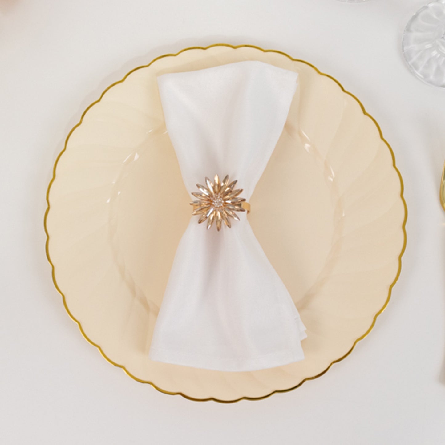 10 Pack | 10" Ivory / Gold Flair Rim Plastic Dinner Plates, Round Disposable Party Plates