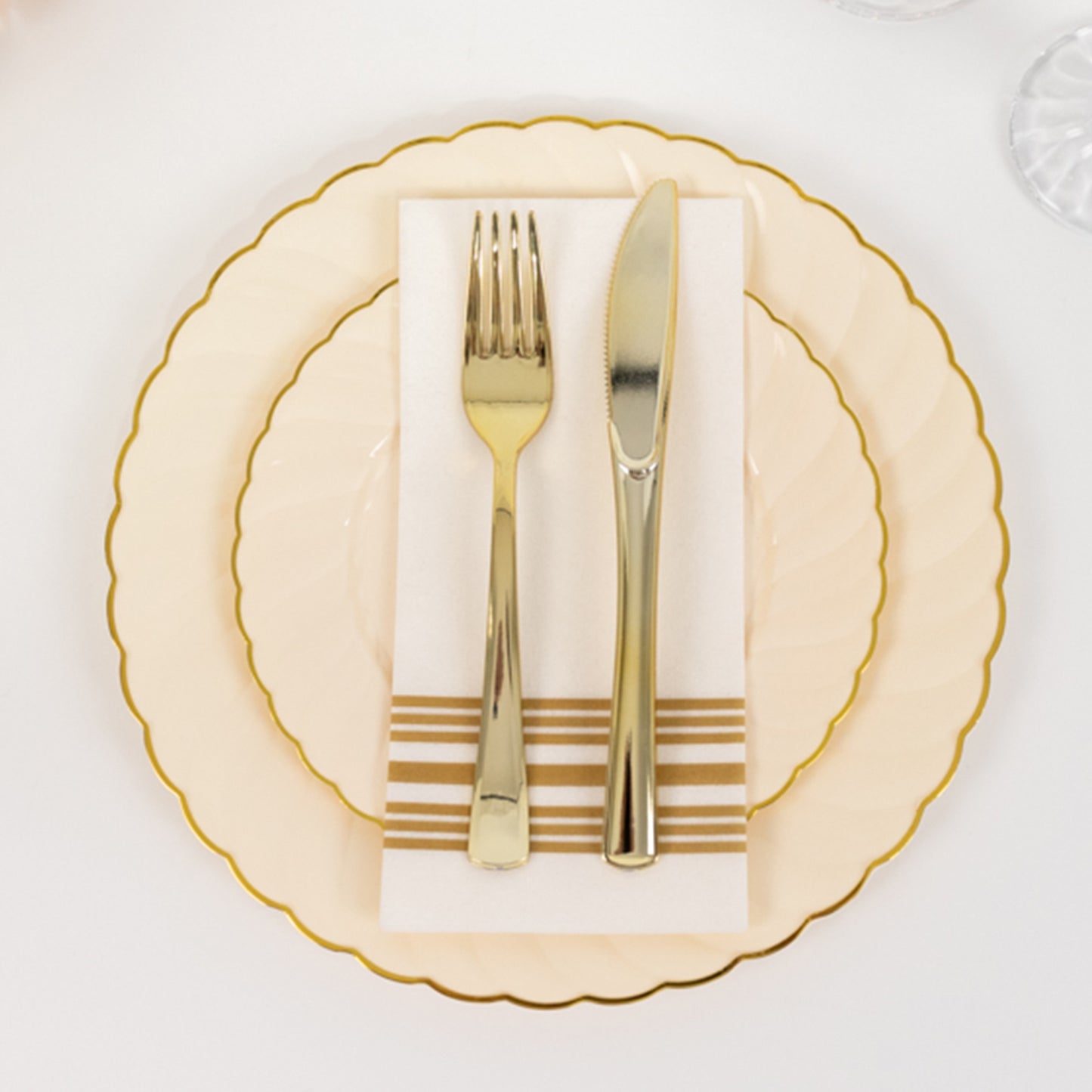 10 Pack | 10" Ivory / Gold Flair Rim Plastic Dinner Plates, Round Disposable Party Plates