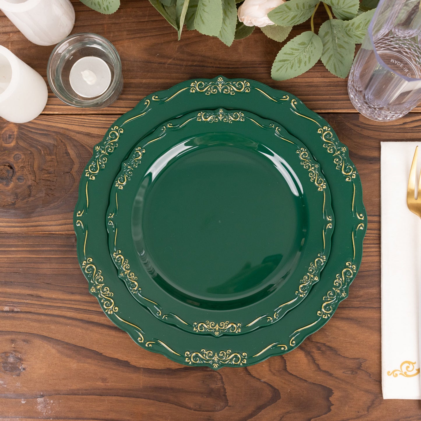 10 Pack | 10" Hunter Emerald Green With Gold Vintage Rim Disposable Dinner Plates With Embossed Scalloped Edges, Plastic Party Plates