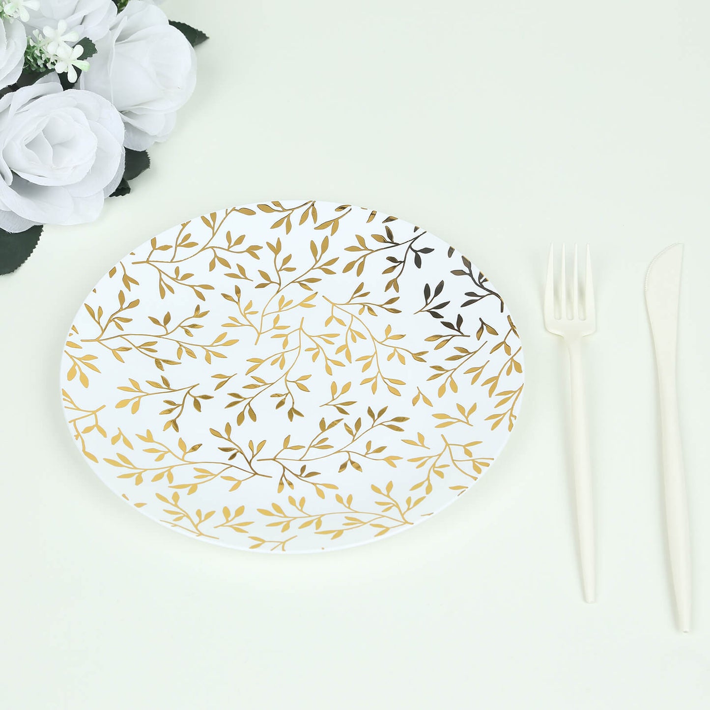 10 Pack White Round Plastic Dessert Plates with Gold Leaf Design, 8" Heavy Duty Disposable Salad Party Plates