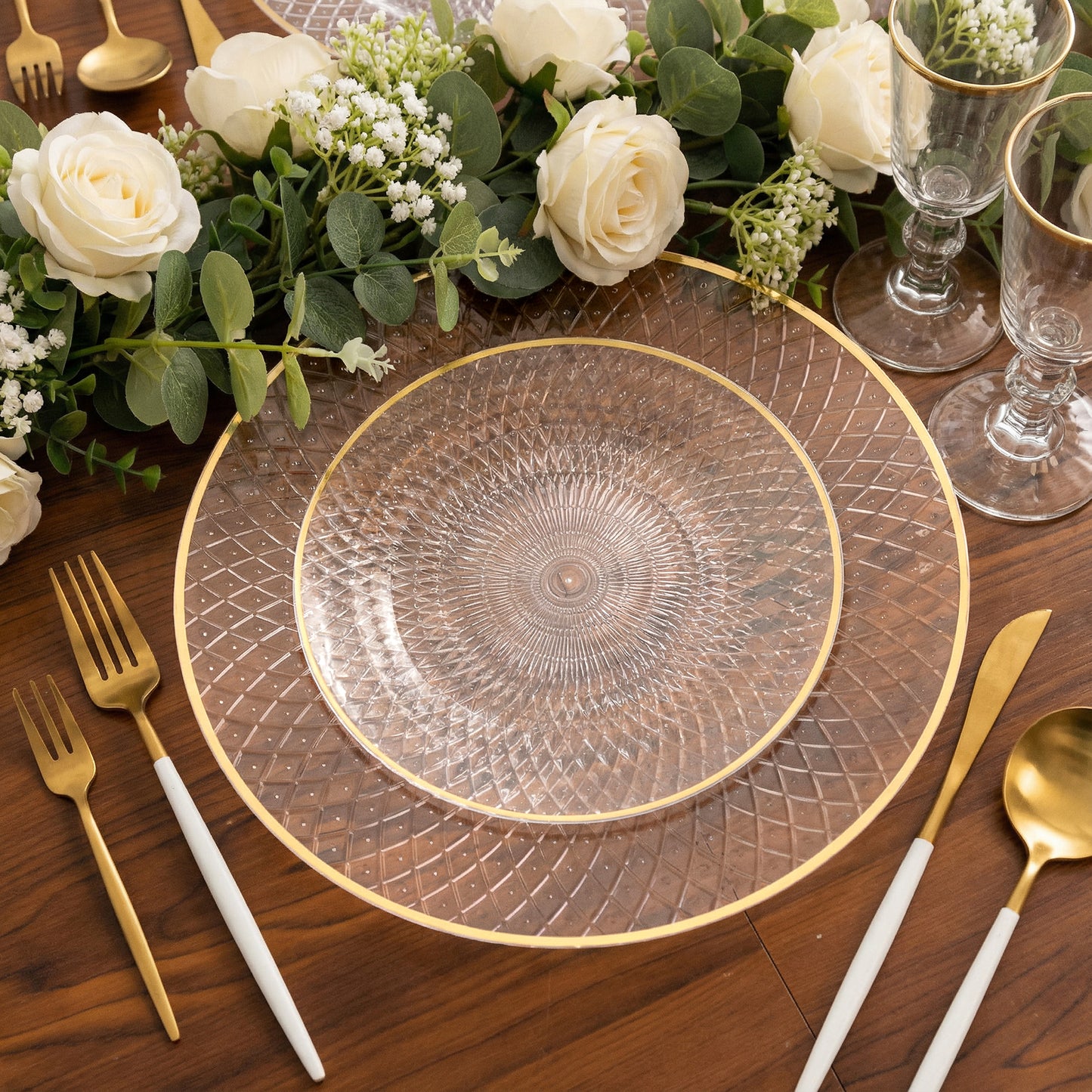 20-Pack Round Clear Plastic Dessert Plates – 7" Radial Diamond-Cut Pattern Gold Rim Salad Plates, Durable Disposable Tableware