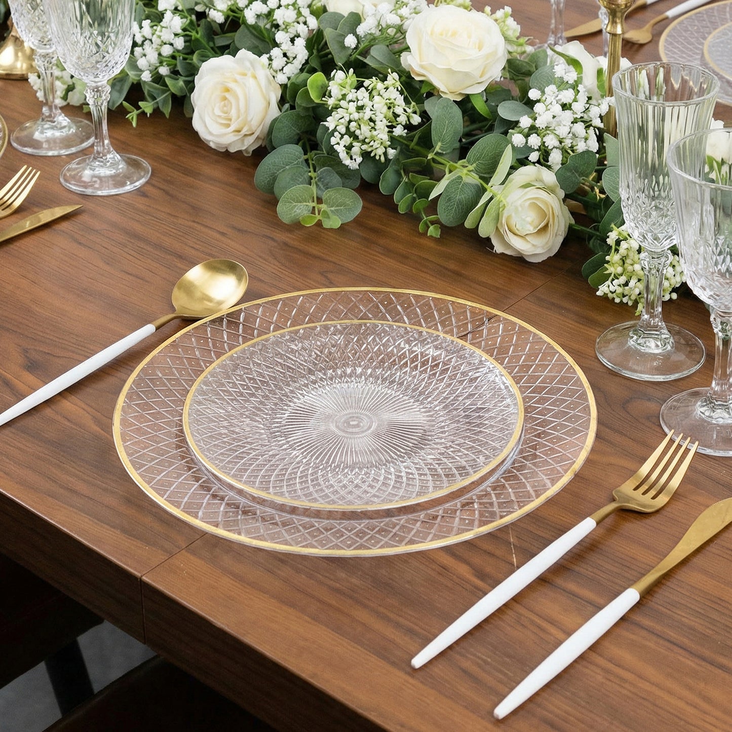 20-Pack Round Clear Plastic Dessert Plates – 7" Radial Diamond-Cut Pattern Gold Rim Salad Plates, Durable Disposable Tableware