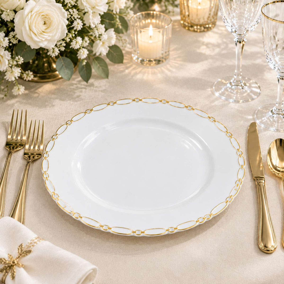 20 Pack White Plastic Dinner Plates, 10" Round with Gold Interlocking Chain Rim - Disposable Party P