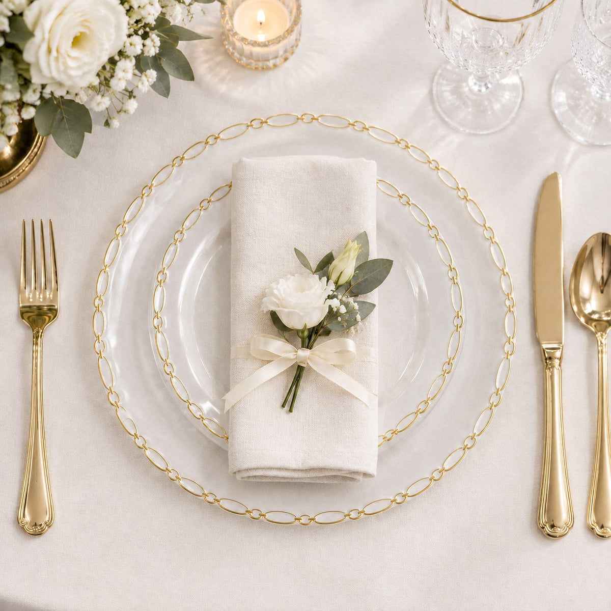 20 Pack Clear Plastic Dessert Plates, 7" Round with Gold Interlocking Chain Rim - Disposable Appetiz