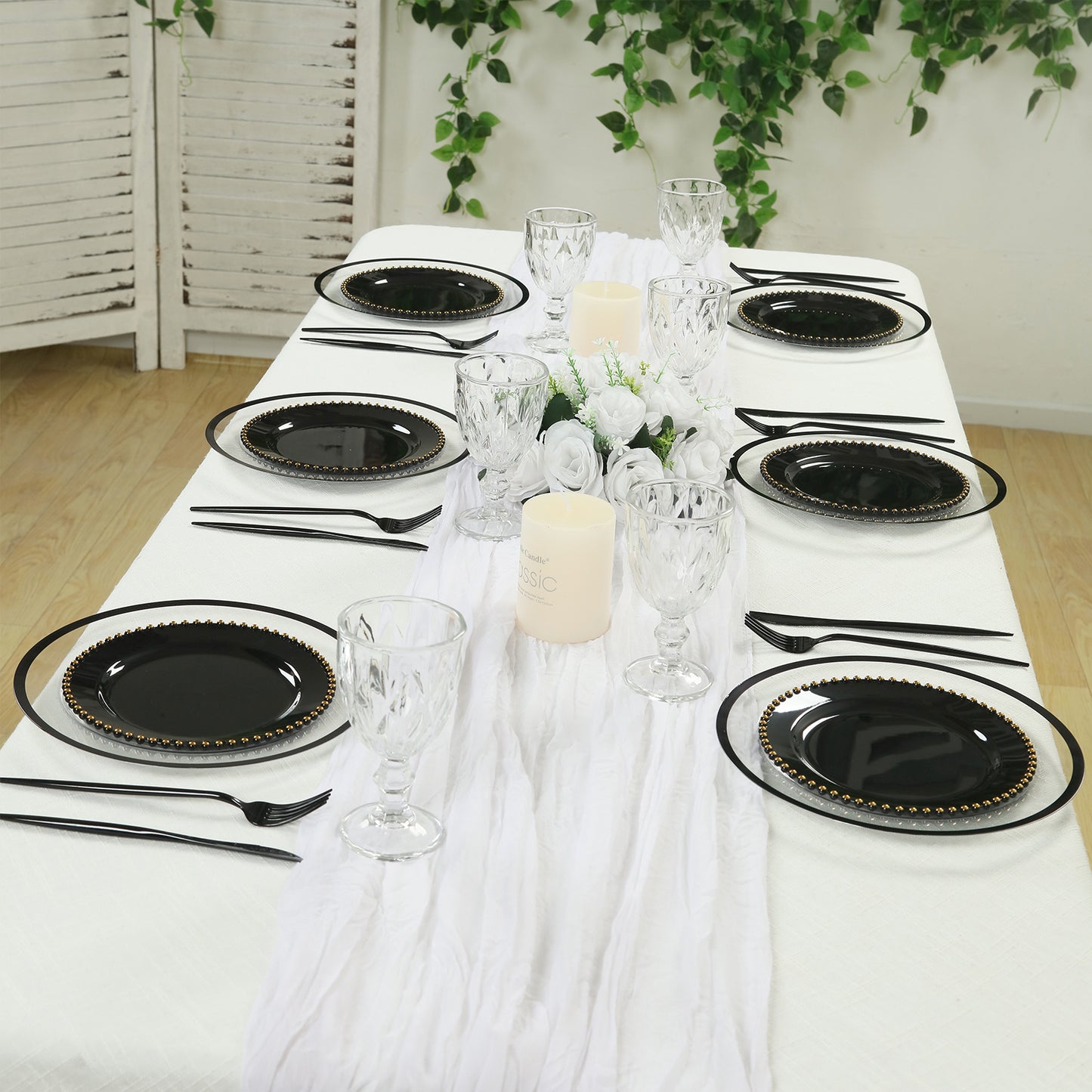 10-Pack Plastic 10" Round Dinner Plates in Black with Gold Beaded Rim - Disposable Party Plates for Banquets & Festive Occasions