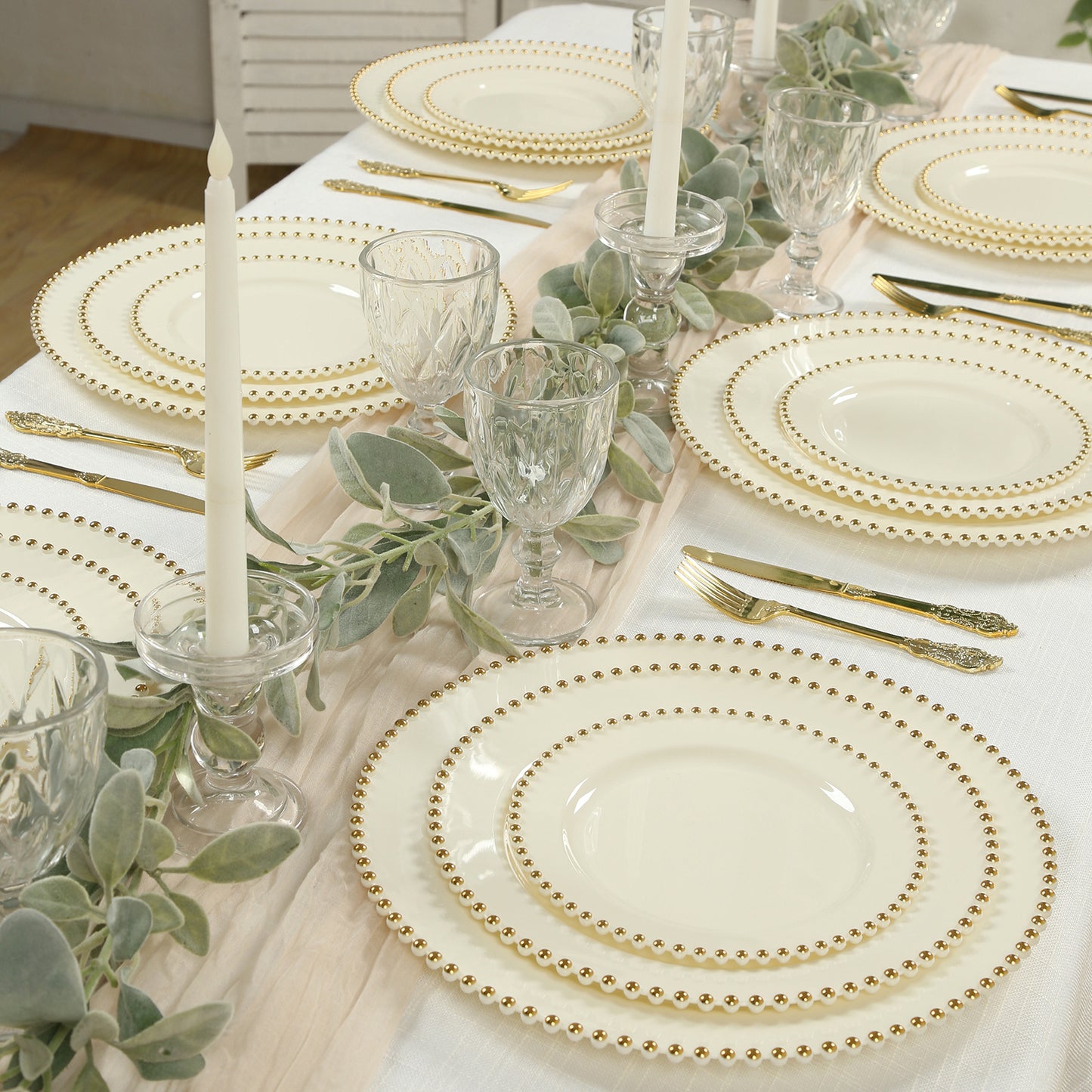 10-Pack Plastic 10" Round Dinner Plates in Ivory with Gold Beaded Rim - Disposable Party Plates for Banquets & Festive Occasions