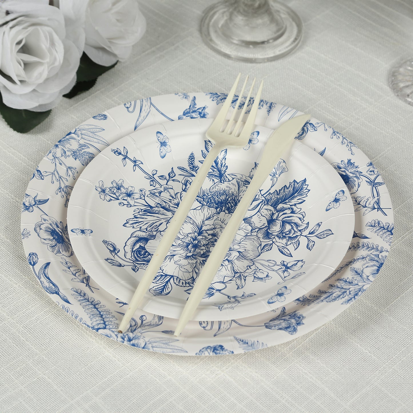 50 Pcs White Blue Vintage Floral Disposable Plates with French Toile Pattern, Round Dinner and Dessert Paper Plates - 7",9"