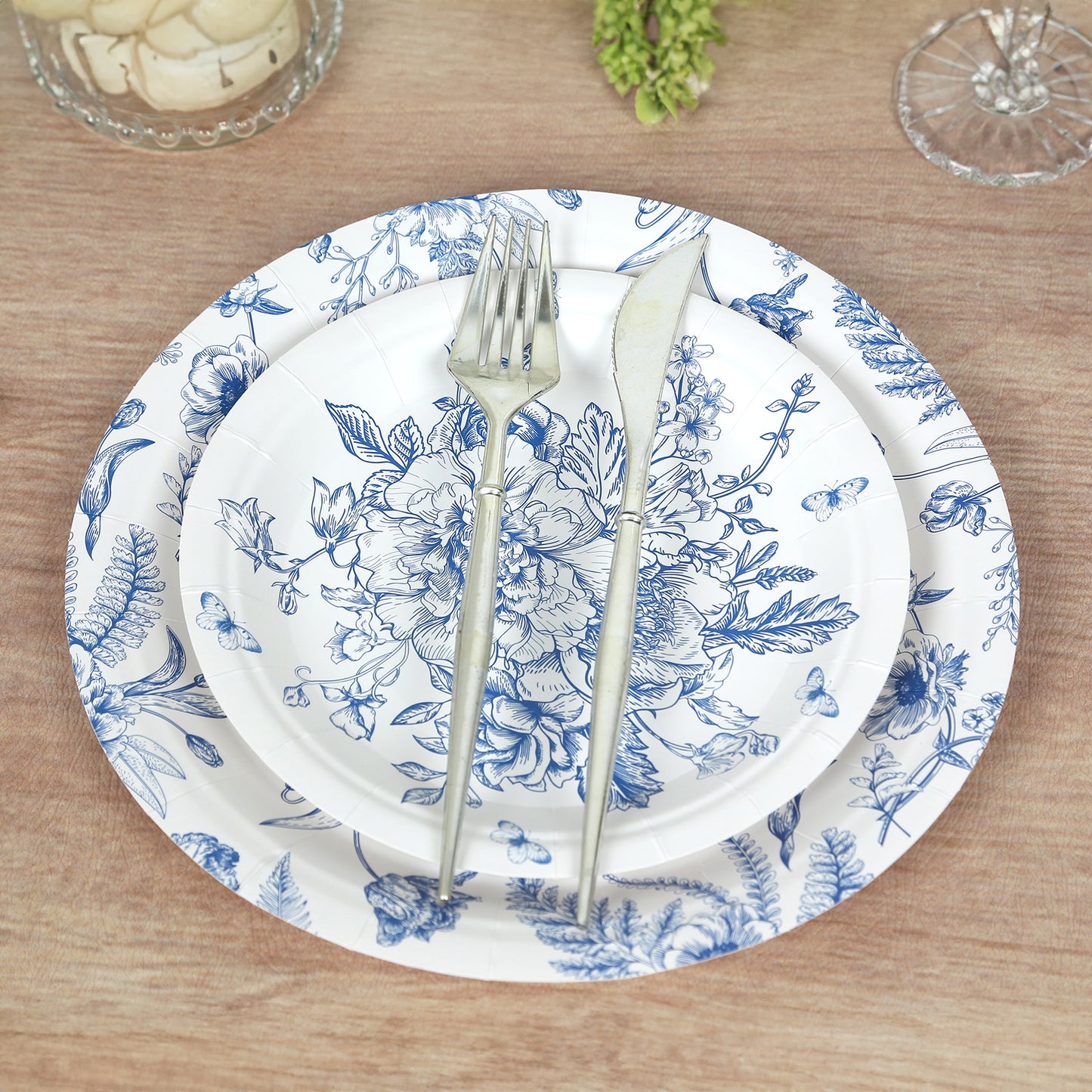 50 Pcs White Blue Vintage Floral Disposable Plates with French Toile Pattern, Round Dinner and Dessert Paper Plates - 7",9"