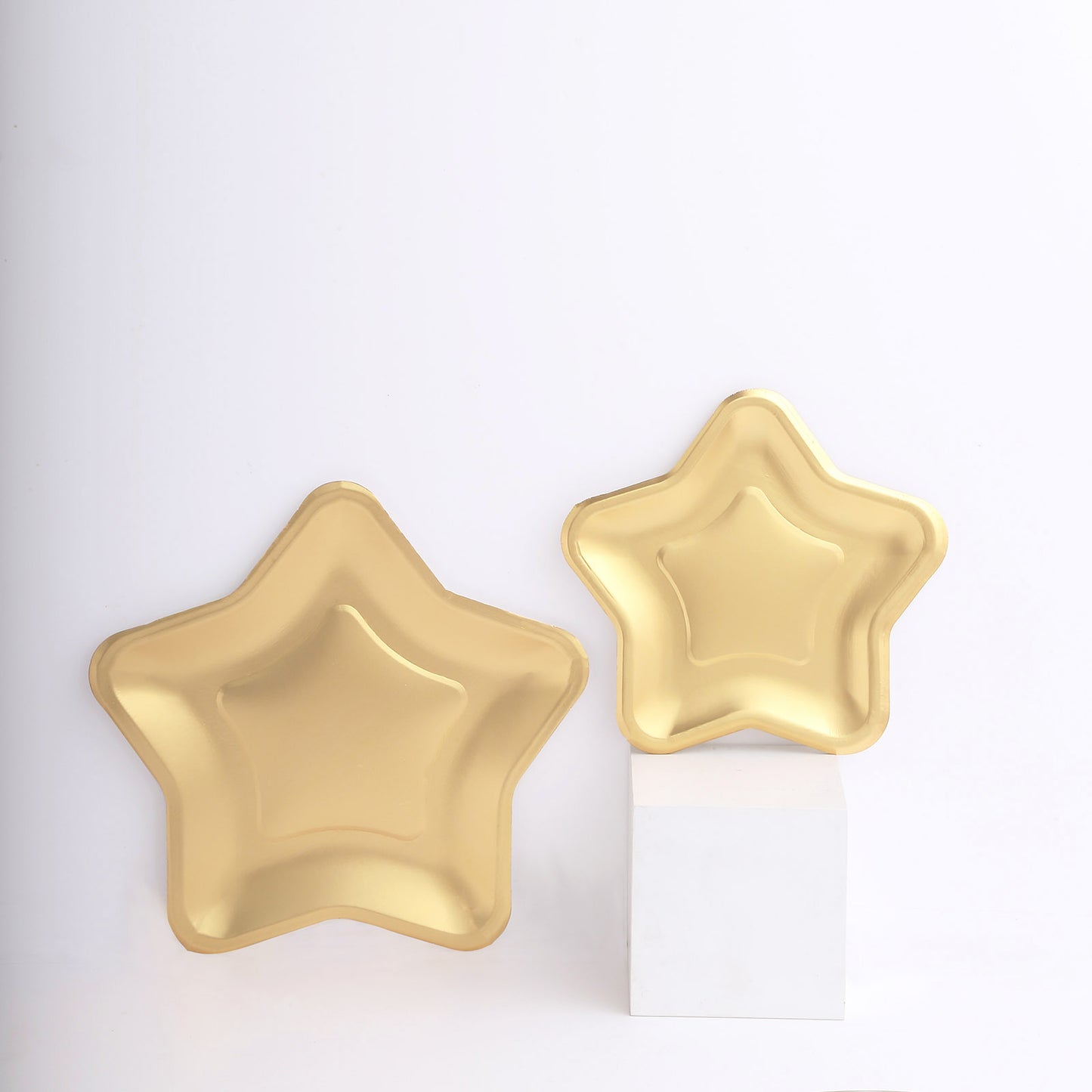 25 Pack Matte Gold Star Shaped Eco Friendly Party Plates, 9" Paper Dinner Plates - 300GSM