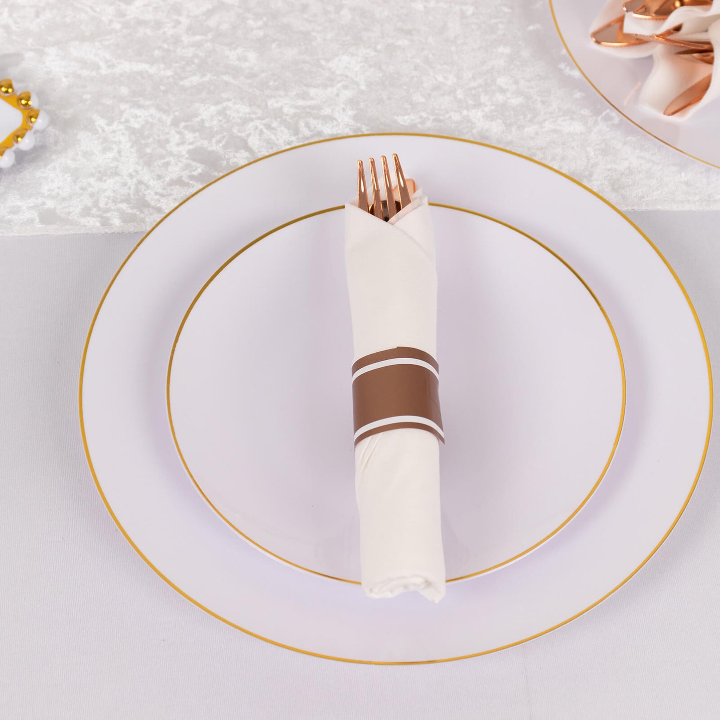 Set of 24 Pre Rolled Plastic Silverware Sets in Rose Gold with White Paper Napkins, Disposable Wrapped Cutlery Set - 24 Napkins, 24 Spoons, 24 Forks and 24 Knives