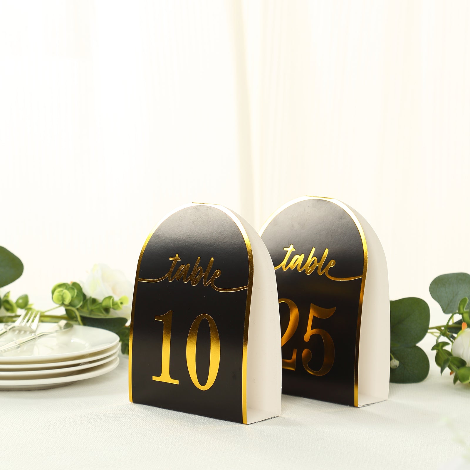 Black and gold disposable table numbers, double-sided, numbers 1-25.