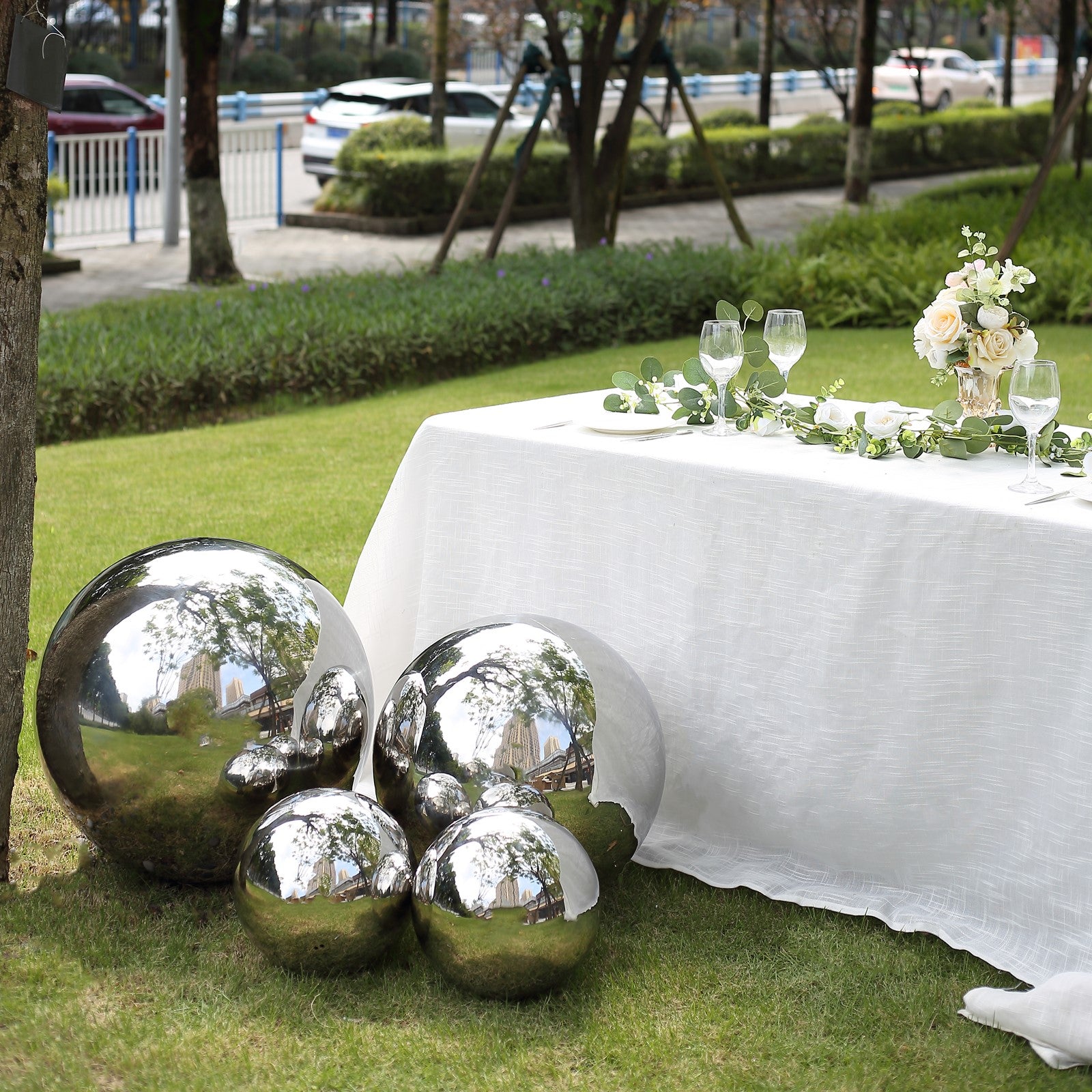 Stainless Steel Mirror Polished Hollow Sphere - Home Garden Ornament Ball (Various Sizes)