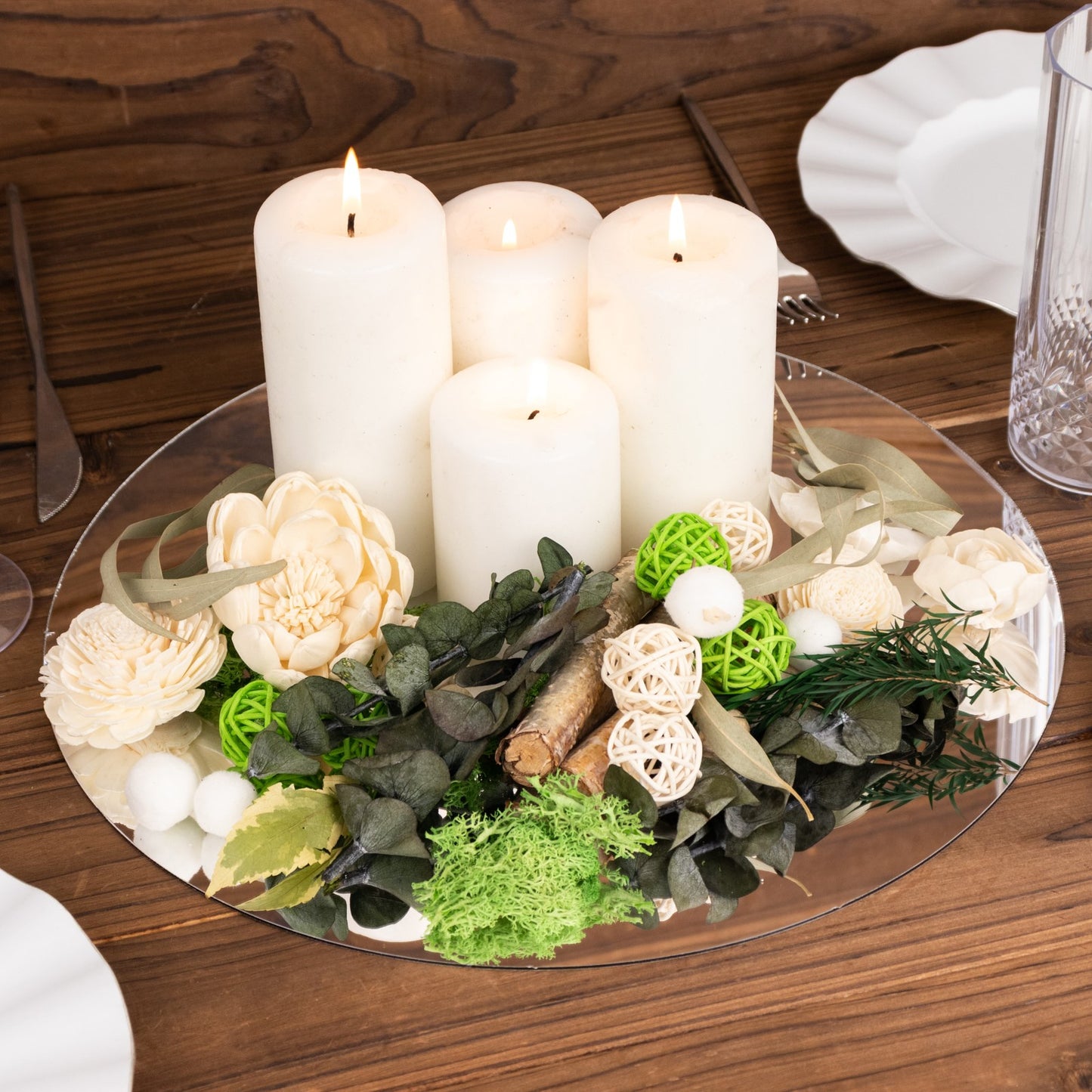 Natural dried assorted potpourri with vanilla fragrance oil in green and cream colors.